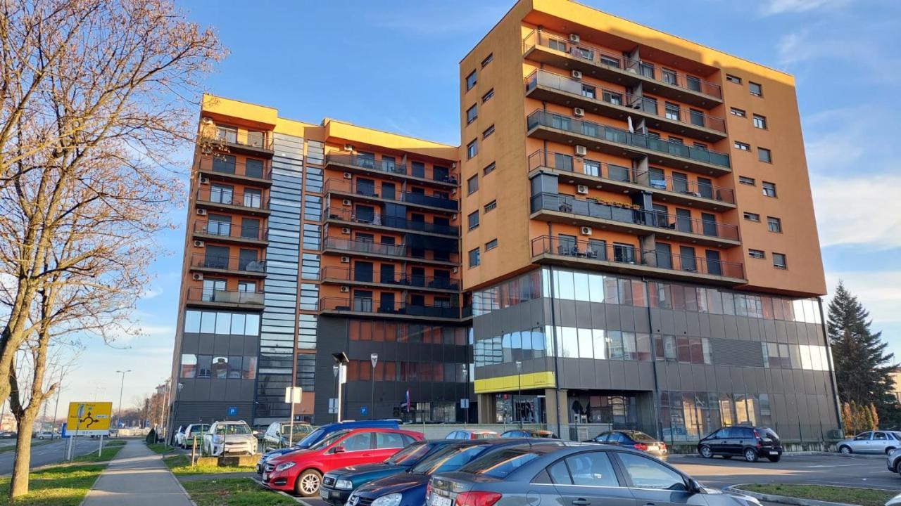 Med Man Apartmani Slavonski Brod Bagian luar foto